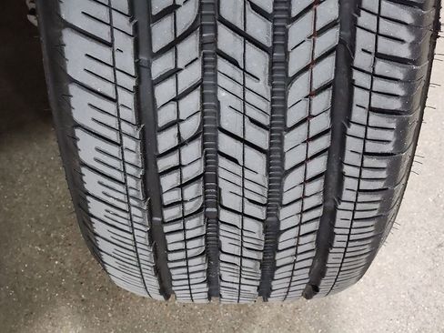 Used 2023 Toyota Tundra Platinum image 32