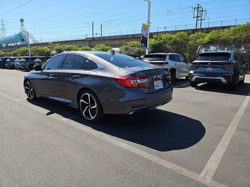 Used 2018 Honda Accord Sport image 7