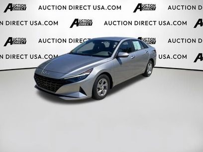 Used 2022 Hyundai Elantra SE w/ Cargo Package