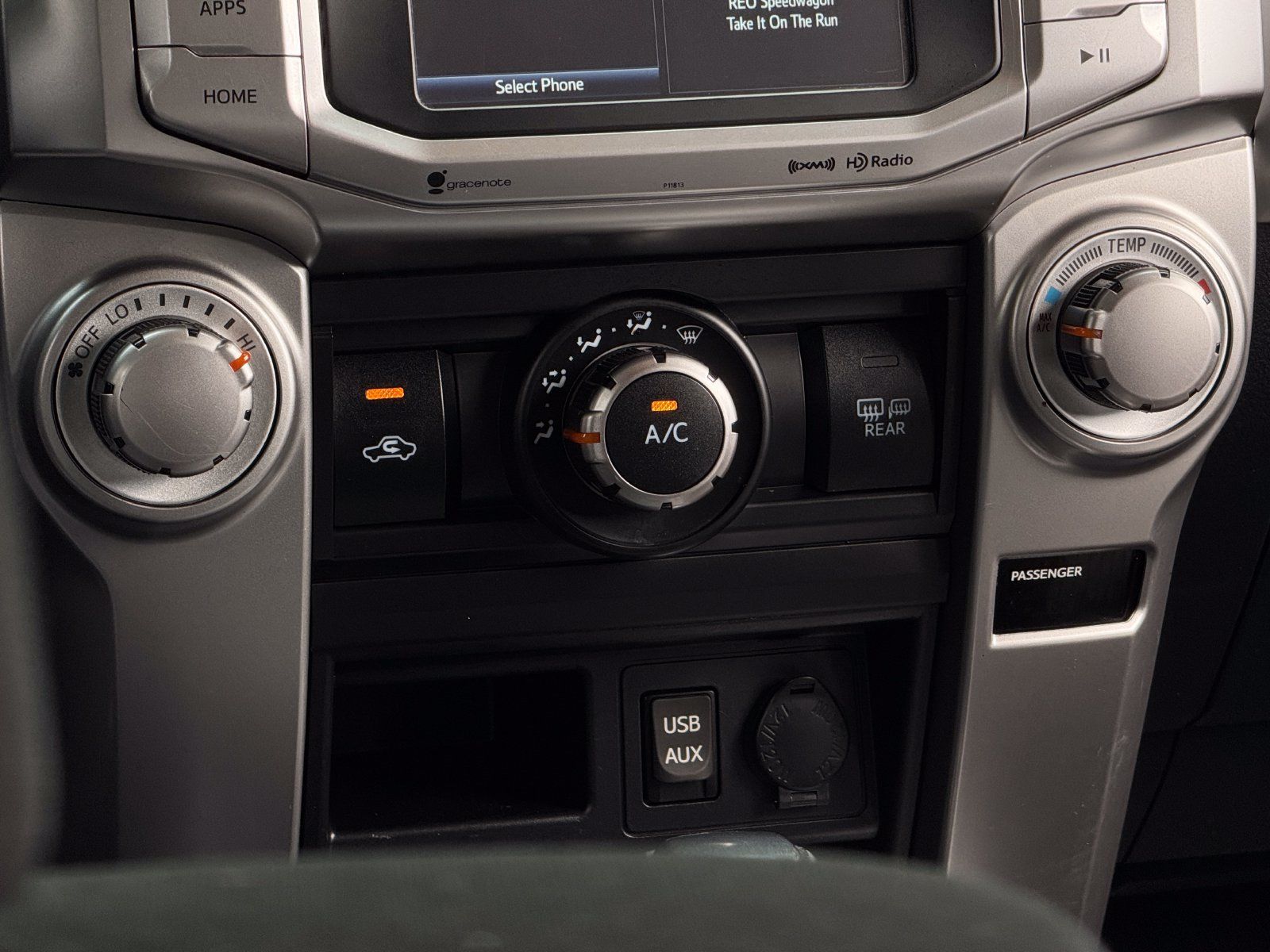 Used 2019 Toyota 4Runner SR5 AWD/4WD image 19