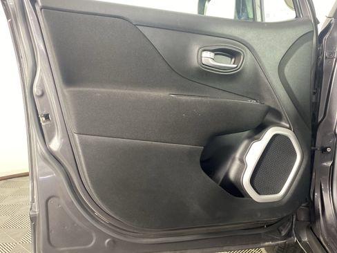Used 2019 Jeep Renegade Sport AWD/4WD image 13