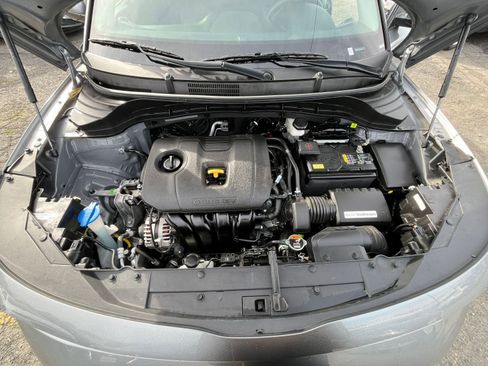 Used 2025 Kia Soul LX w/ LX Technology Package image 30