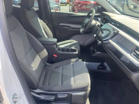 Used 2027 Chevrolet Bolt LT FWD image 21