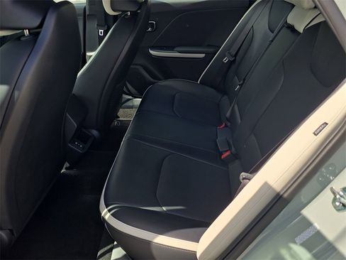 New 2026 Kia K4 GT-Line image 16