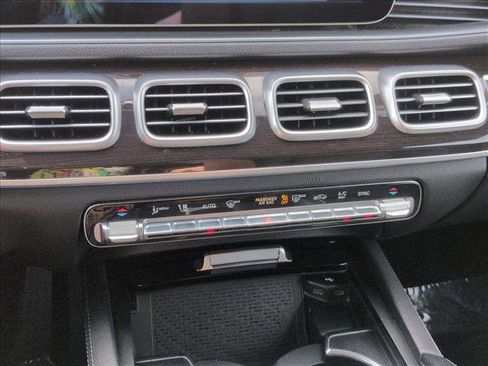 Used 2024 Mercedes-Benz GLE 350 4MATIC w/ 3rd Row Seat Package image 15