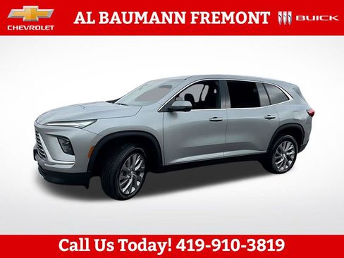 Used 2025 Buick Enclave Preferred AWD/4WD image 13