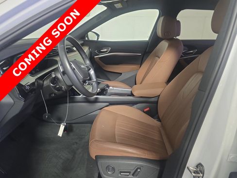 Used 2024 Audi Q8 e-tron Premium Plus w/ Premium Plus Package image 6