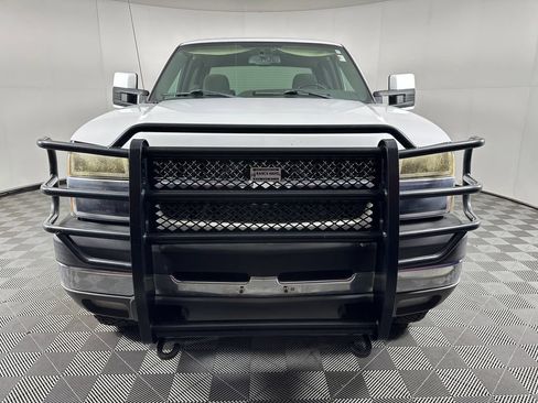 Used 2004 Chevrolet Silverado 2500 LS w/ Heavy-Duty Power Package RWD image 8