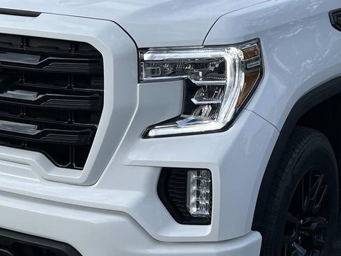 Used 2021 GMC Sierra 1500 Elevation w/ LPO, Elevation Black Package AWD/4WD image 10