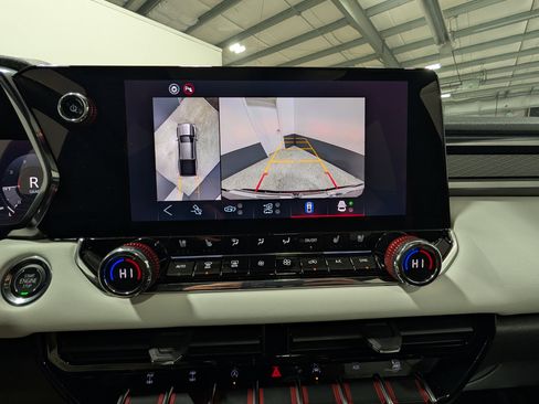 Used 2026 GMC Canyon AT4X image 30