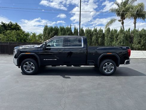 New 2025 GMC Sierra 2500 SLE w/ SLE Value Package; image 8