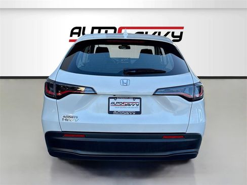 Used 2024 Honda HR-V LX image 6