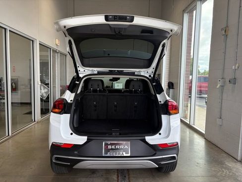Used 2024 Buick Encore GX Preferred FWD image 14