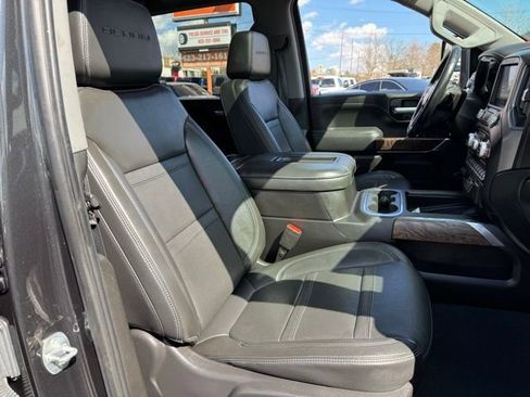 Used 2021 GMC Sierra 2500 Denali w/ Denali Ultimate Package image 17