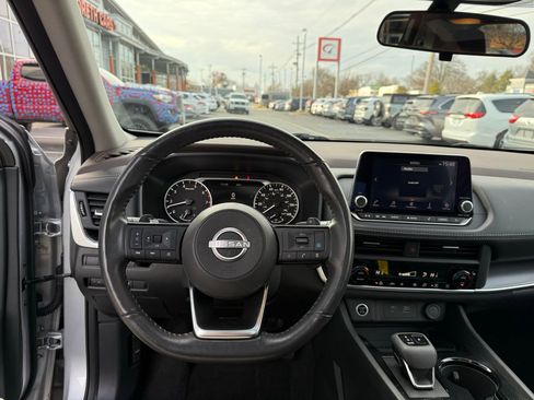 Used 2023 Nissan Rogue SV w/ SV Premium B Package image 59