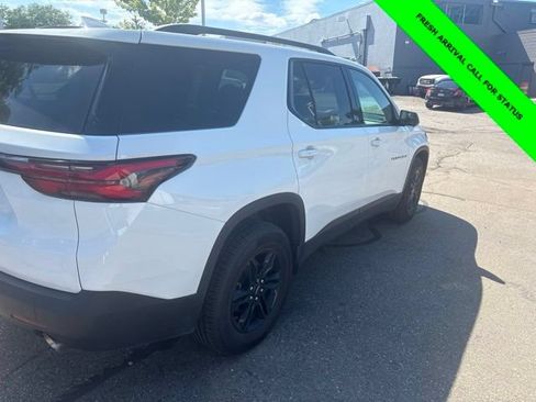 Used 2022 Chevrolet Traverse LS w/ Midnight/Sport Edition FWD image 4