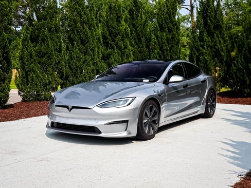 Used 2025 Tesla Model S AWD/4WD image 5