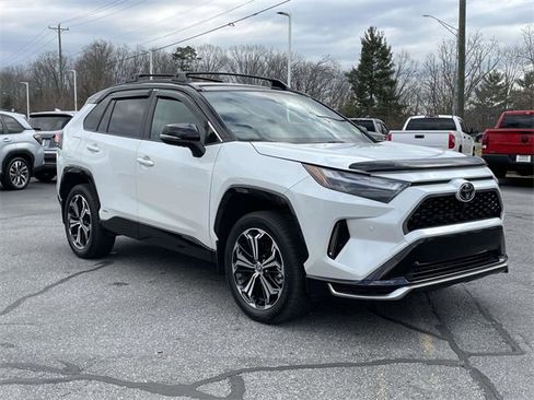 Used 2025 Toyota RAV4 XSE image 7