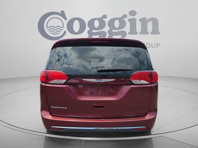 Used 2018 Chrysler Pacifica Touring-L w/ Tire & Wheel Group