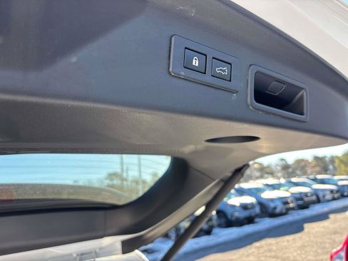 Used 2025 Subaru Forester Sport AWD/4WD image 17