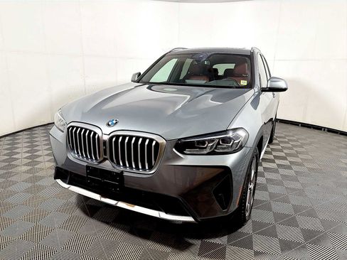 Used 2024 BMW X3 xDrive30i w/ Premium Package AWD/4WD image 3
