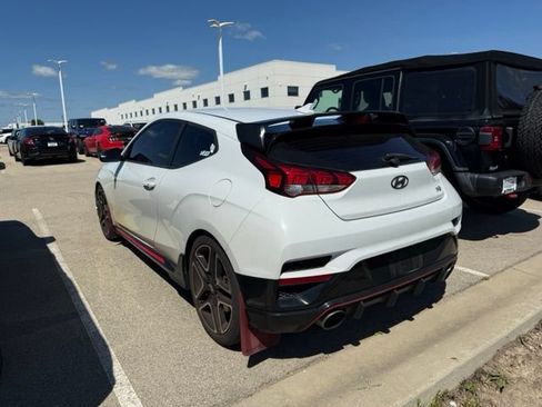 Used 2020 Hyundai Veloster N w/ Performance Package FWD image 2