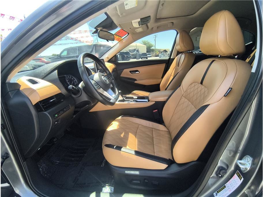 Used 2021 Nissan Sentra SV w/ SV Premium Package FWD image 9
