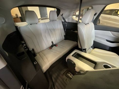 Certified 2026 Acura MDX SH-AWD w/ Technology Package image 24