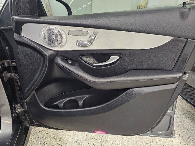 Used 2019 Mercedes-Benz GLC 350e 4MATIC image 28