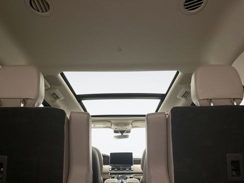 Used 2024 Lincoln Navigator Reserve AWD/4WD image 20
