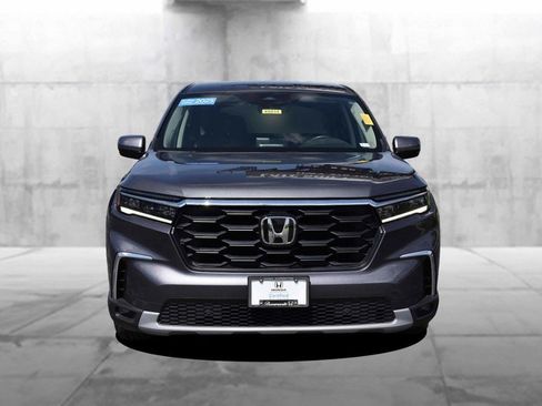 Certified 2025 Honda Pilot EX-L image 4