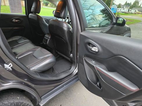 Used 2014 Jeep Cherokee Trailhawk w/ Trailer Tow Group image 15