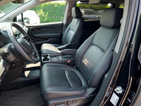 Used 2023 Honda Odyssey Touring image 23
