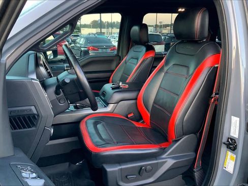 Used 2019 Ford F150 Lariat w/ Equipment Group 502A Luxury AWD/4WD image 8