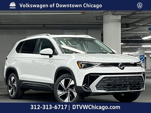 New 2025 Volkswagen Taos SE image 2