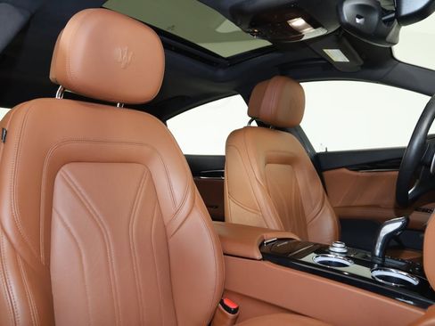 Used 2023 Maserati Quattroporte Modena Q4 image 11