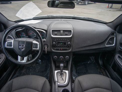 Used 2012 Dodge Avenger SXT FWD image 9