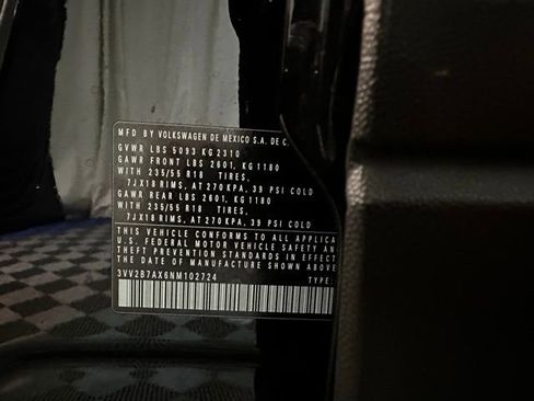 Used 2022 Volkswagen Tiguan SE image 39