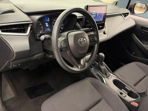 Used 2024 Toyota Corolla LE FWD image 3