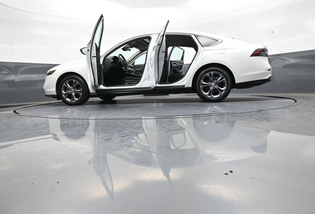 Certified 2023 Honda Accord EX image 48