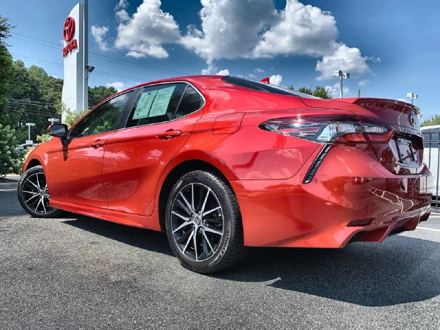 Used 2023 Toyota Camry SE FWD image 6