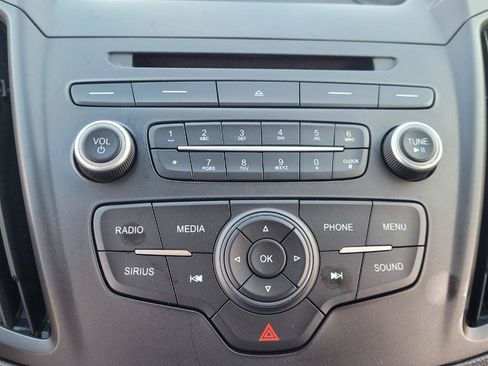 Used 2017 Ford Escape SE AWD/4WD image 19