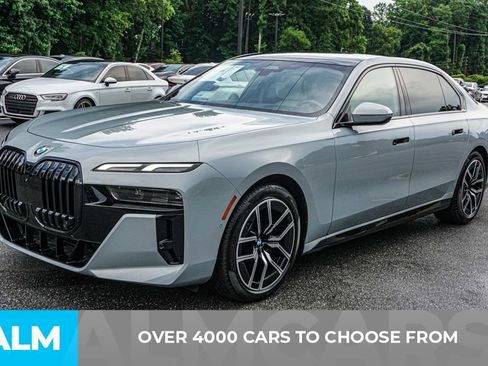 Used 2024 BMW 760i xDrive w/ Premium Package image 3