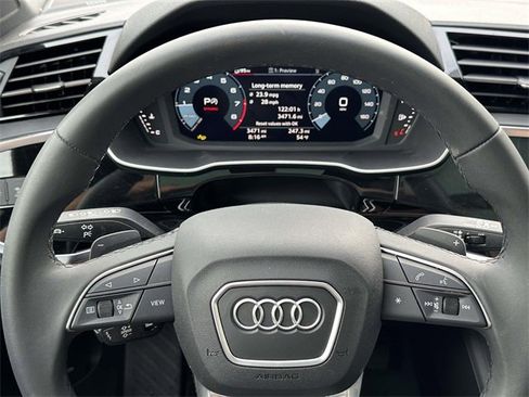 Certified 2025 Audi Q3 2.0T Premium Plus w/ Premium Plus Package image 25