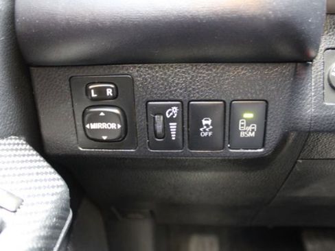 Used 2013 Toyota RAV4 Limited image 15