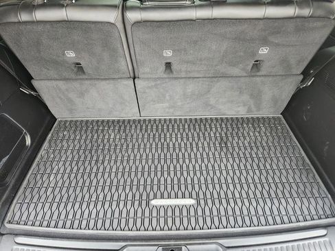 Used 2022 Jeep Wagoneer Series III w/ Premium Group I image 16