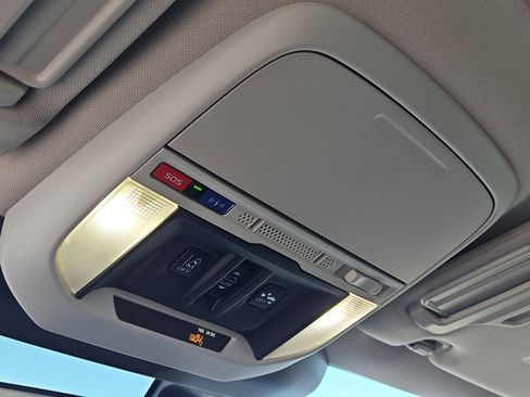 Used 2023 Subaru Forester Premium image 28