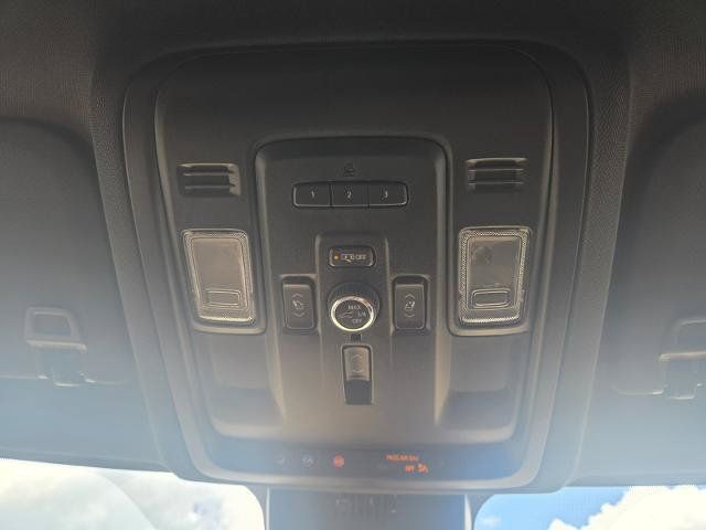 Used 2023 Chevrolet Tahoe Premier AWD/4WD image 42