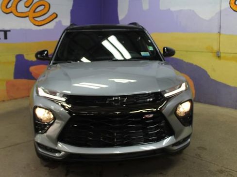 Used 2023 Chevrolet TrailBlazer RS w/ Sun and Liftgate Package AWD/4WD image 3