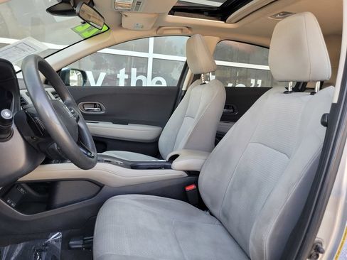Used 2022 Honda HR-V EX image 12